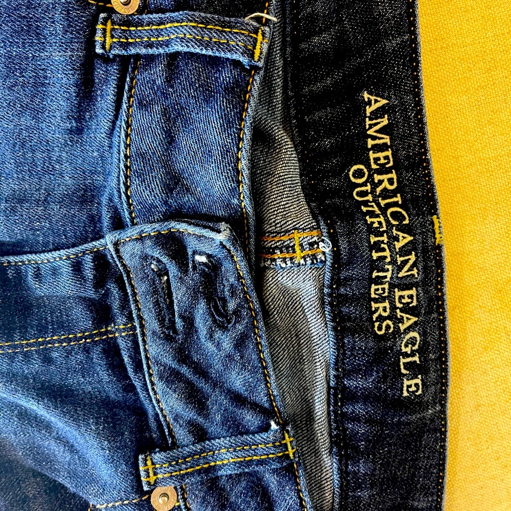 American Eagle cropped jean